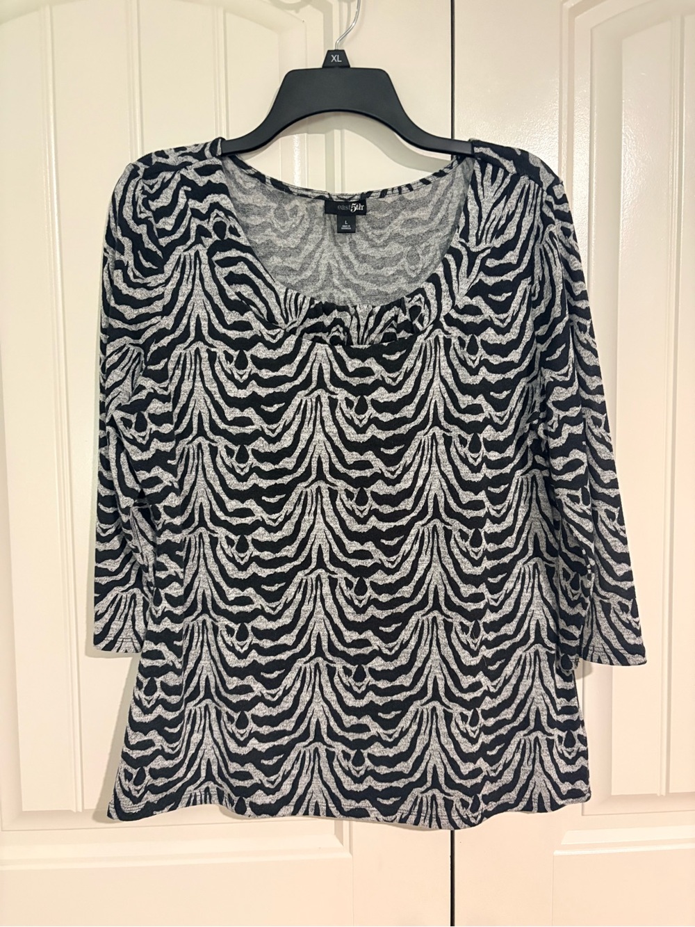 East 5th Black & Gray Zebra-Print 3/4 Sleeve Scoop Top
